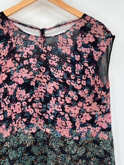 ELIZABETH and JAMES Silk Floral Cut-Out Back Blouse SZ S Black Multi Print - Picture 2 of 9